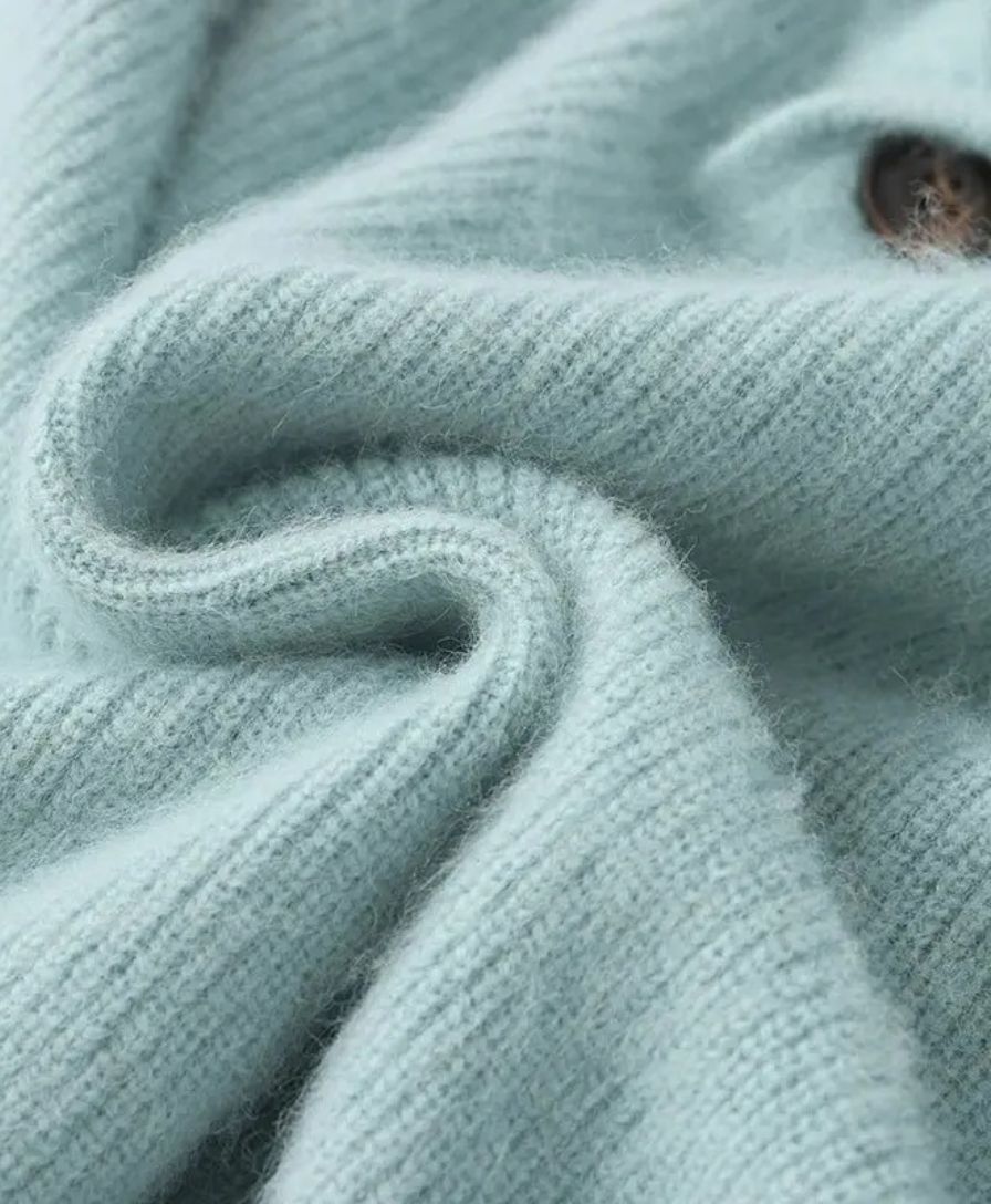 Pull en cachemire doux Soft Haven - Leviana