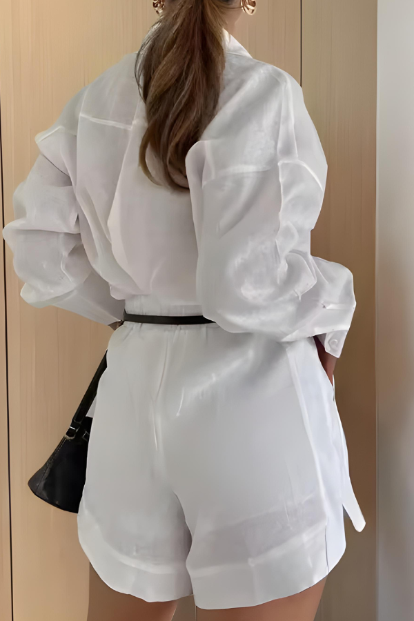 Febe | Élégante tenue à boutons stylés