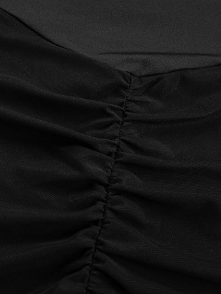 ROBE MAXI D'ÉLÉGANCE DÉCOLLETÉE