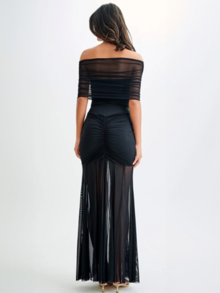 ROBE MAXI D'ÉLÉGANCE DÉCOLLETÉE