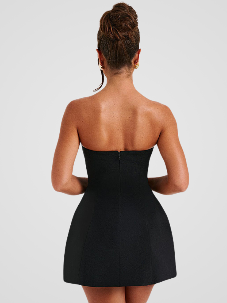 ROBE MINI SANS ÉPAULES LUXUEUSE