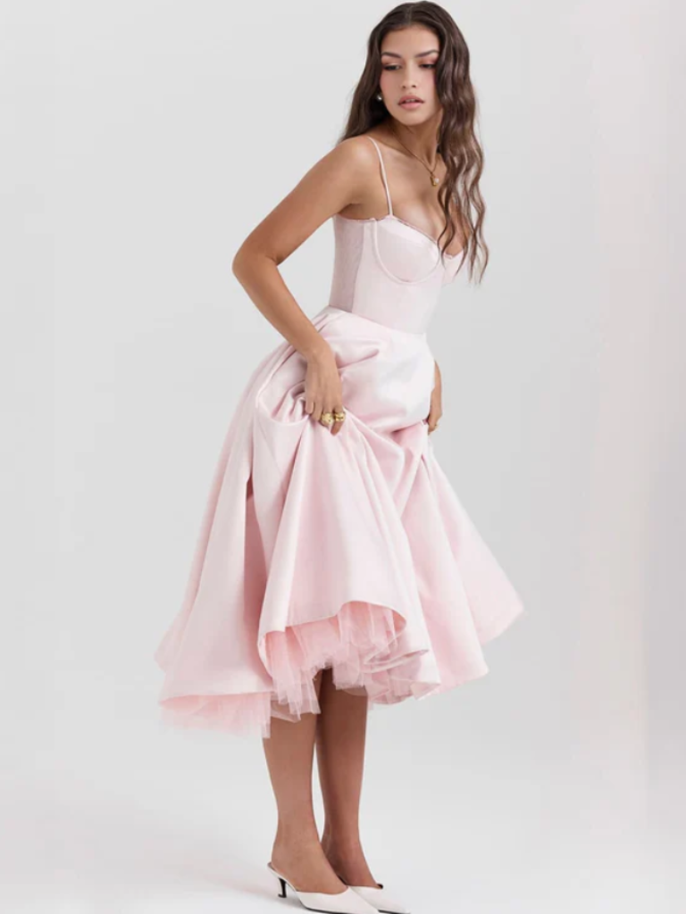 ROBE DE BAL ÉLÉGANTE