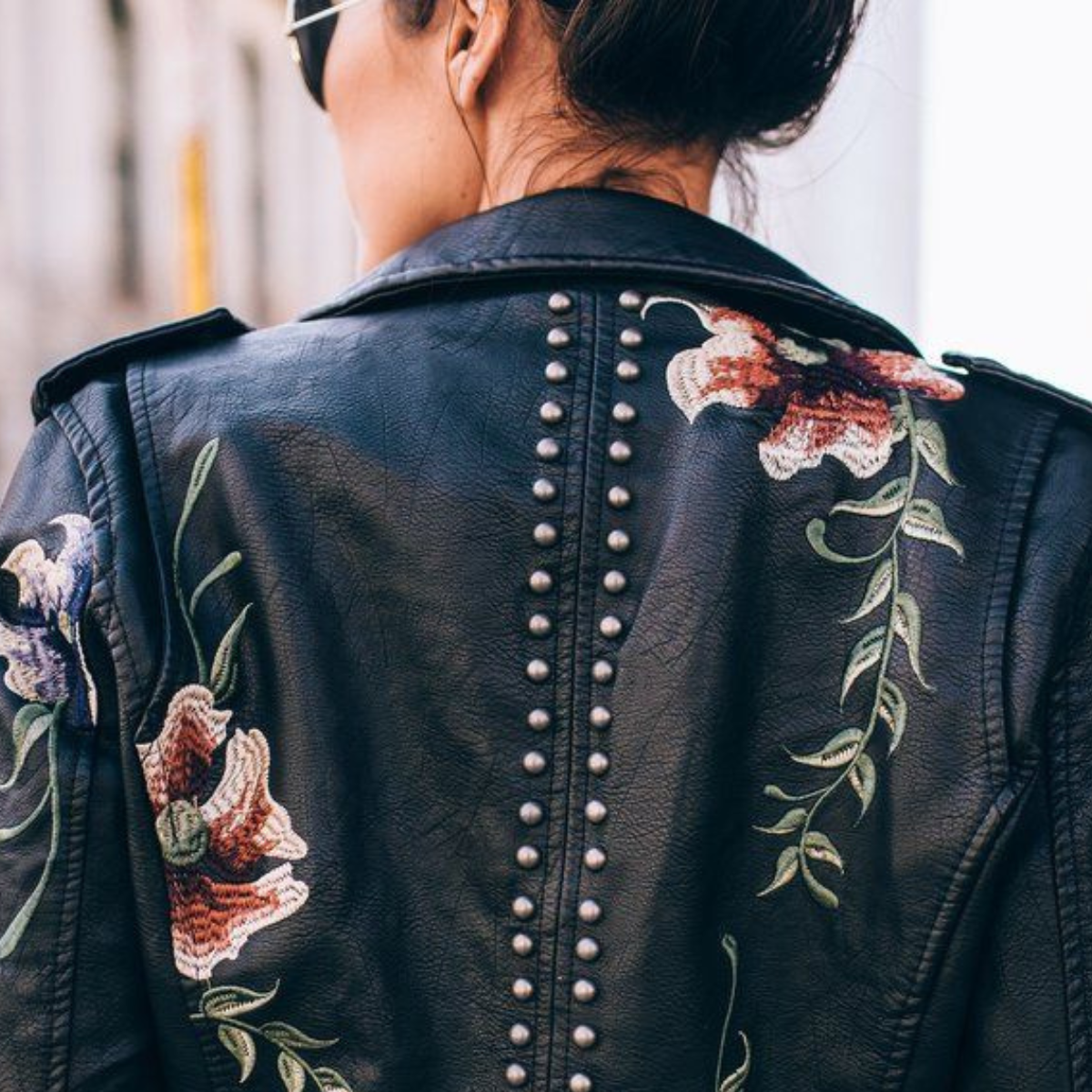 Livia™ | Veste avec broderie florale rétro