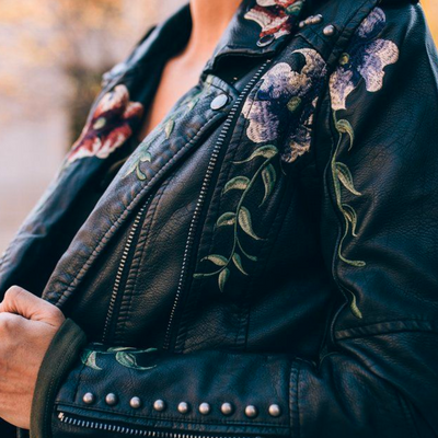 Livia™ | Veste avec broderie florale rétro