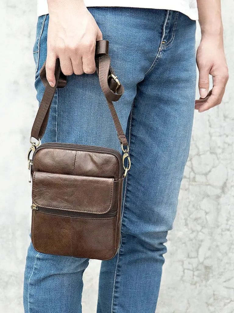 Sac à bandoulière en cuir essentiel - Leviana